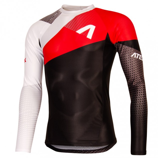 Close-fitting athletic-running jersey with long sleeves